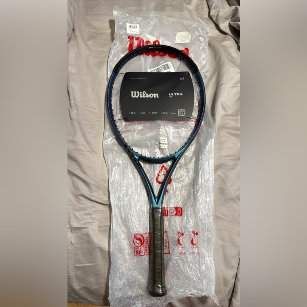 Wilson Ultra V4 108 Tennis Racket